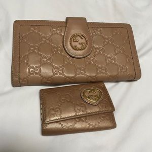 Gucci wallet and key cles